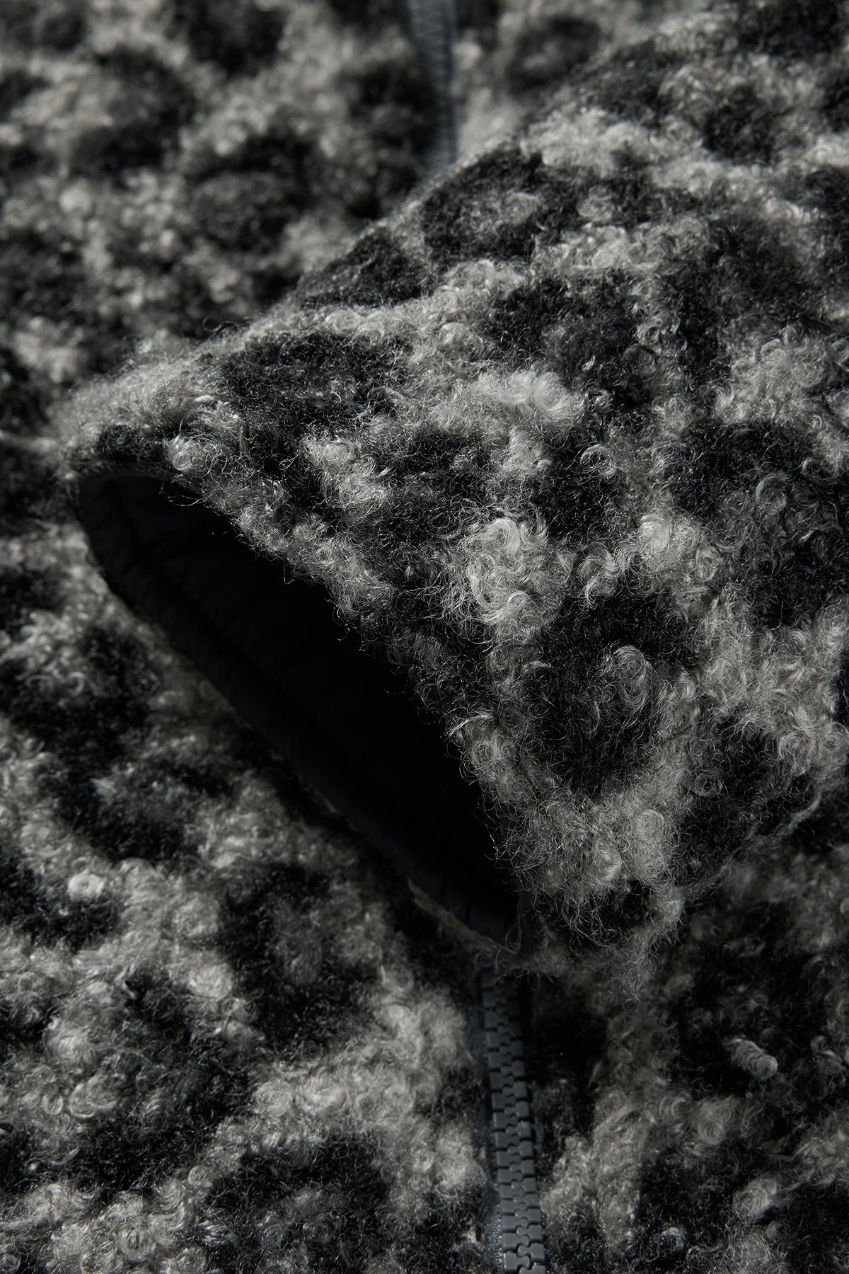 Reversible Fleece Jacket Graphite Black - Detail