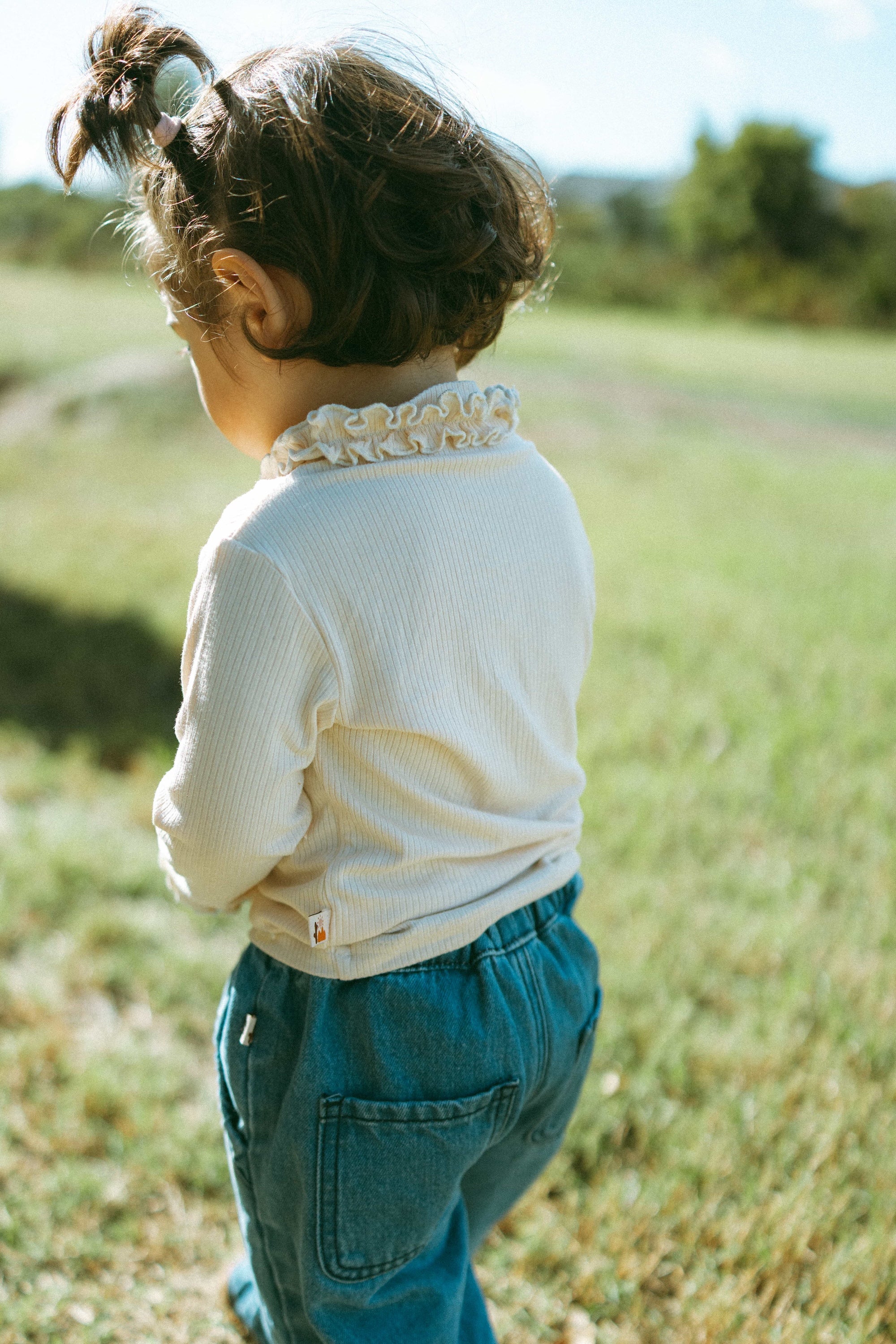 Lace Trim Top Heather Grey - Model
