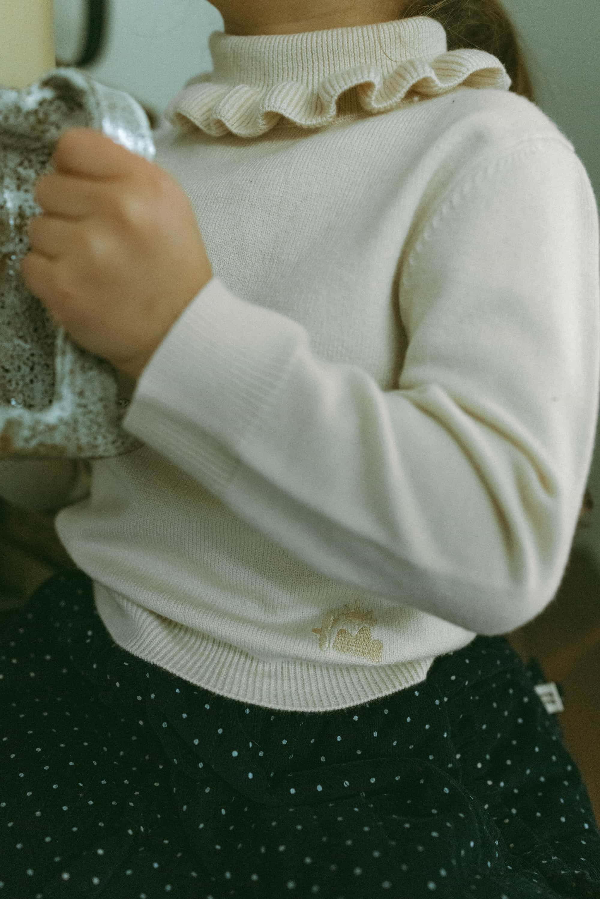 Cloud Knit Top Mist Grey - Model