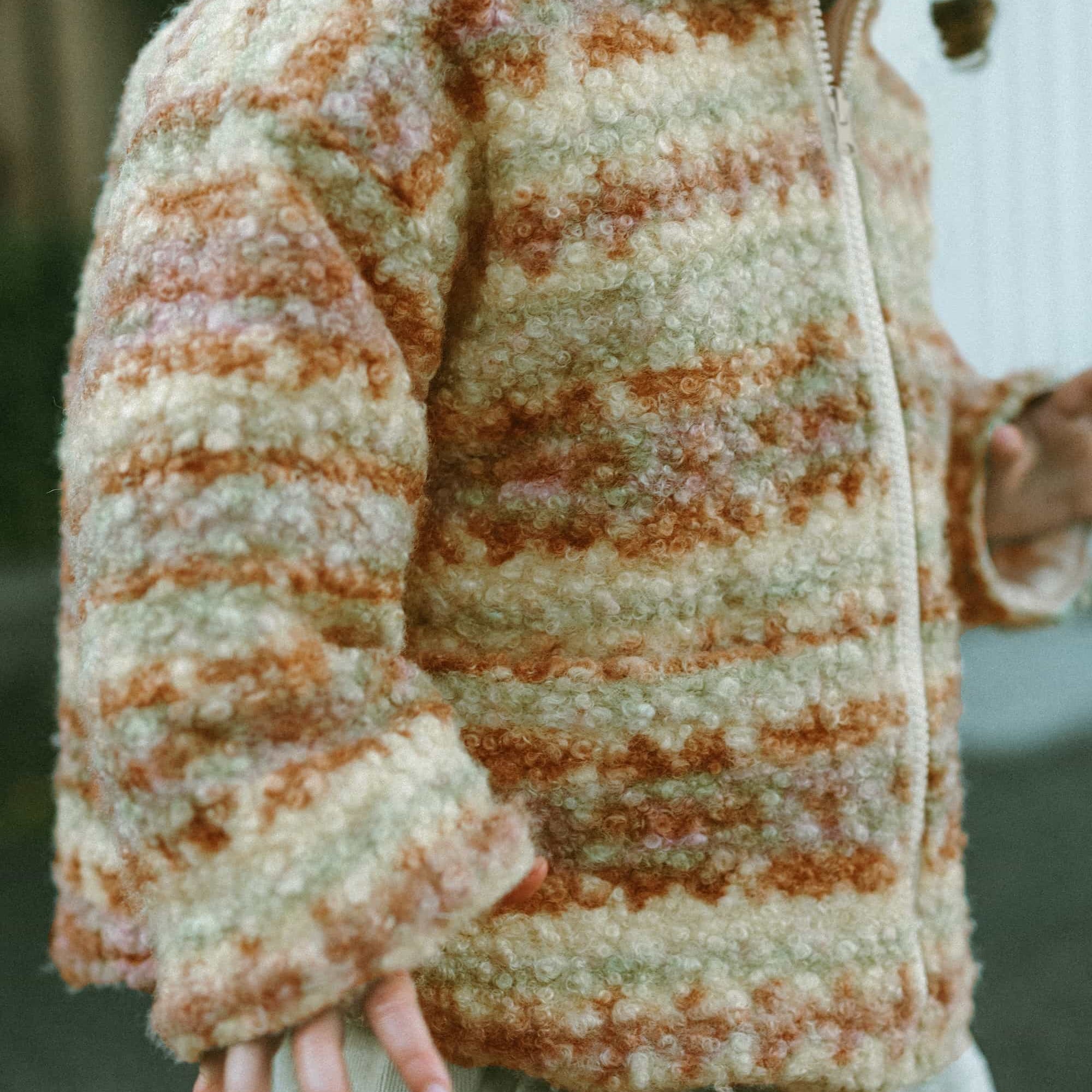 Reversible Fleece Jacket Beige - Model