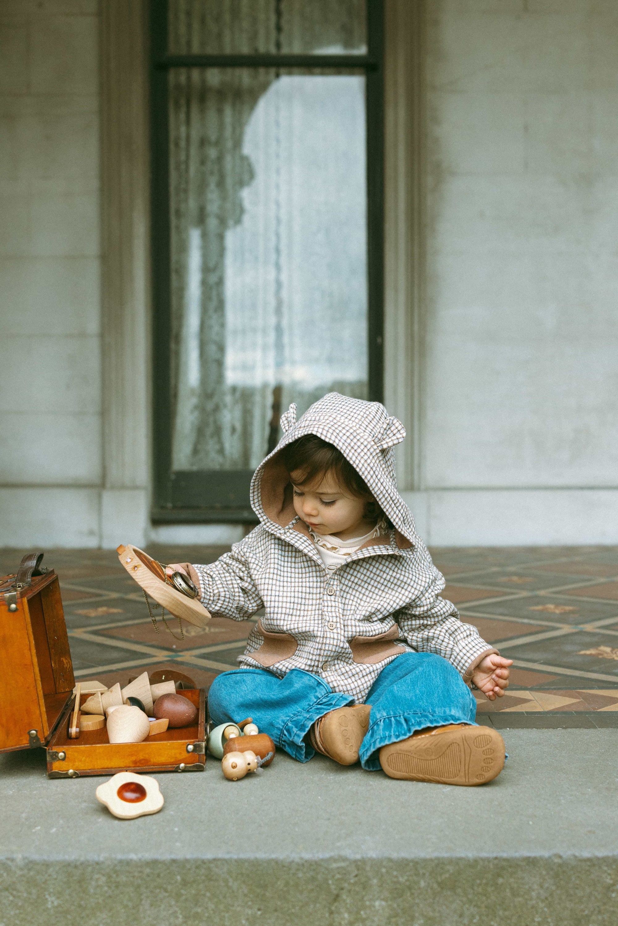 Bear Cub Jacket Caramel - Model