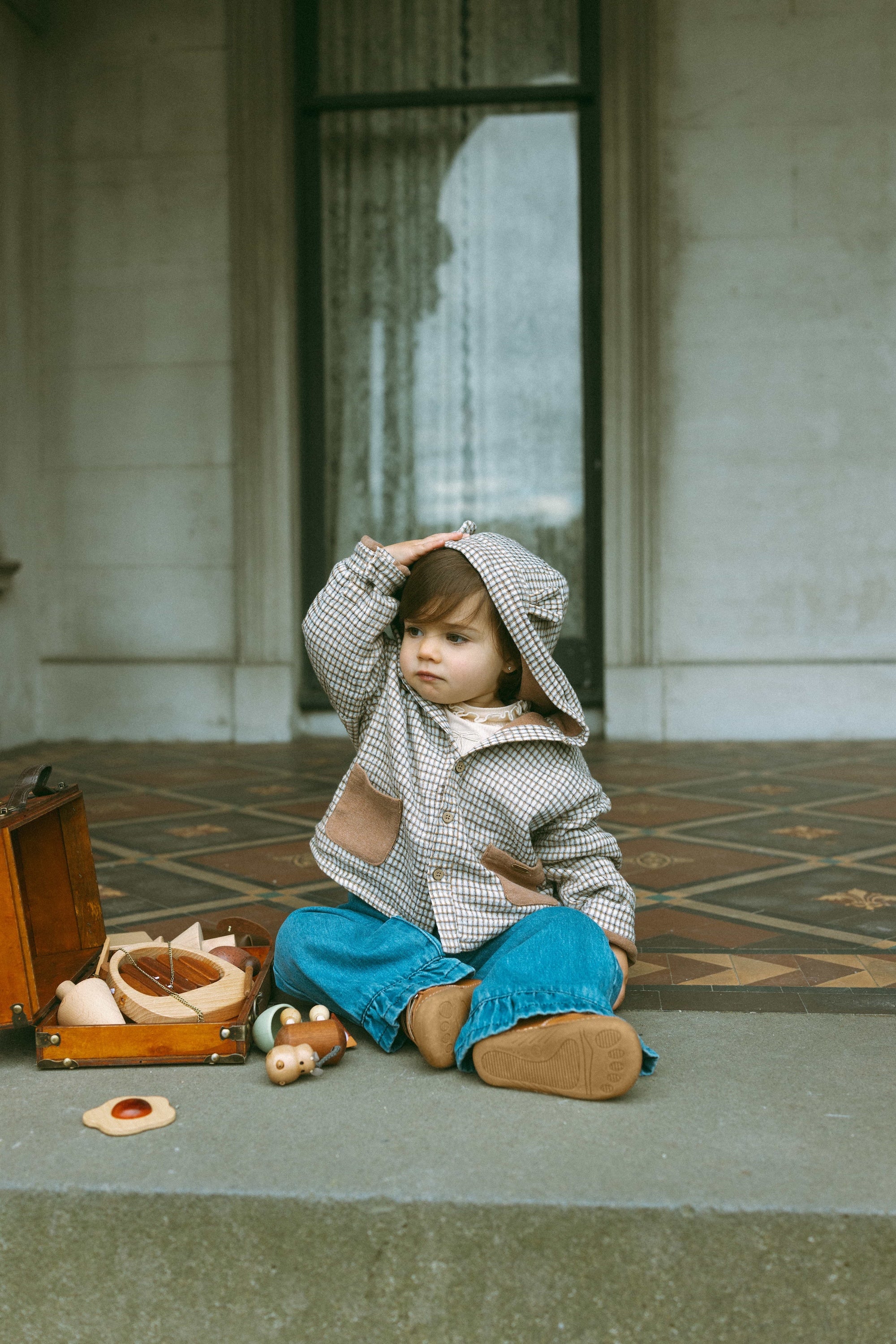 Bear Cub Jacket Caramel - Model