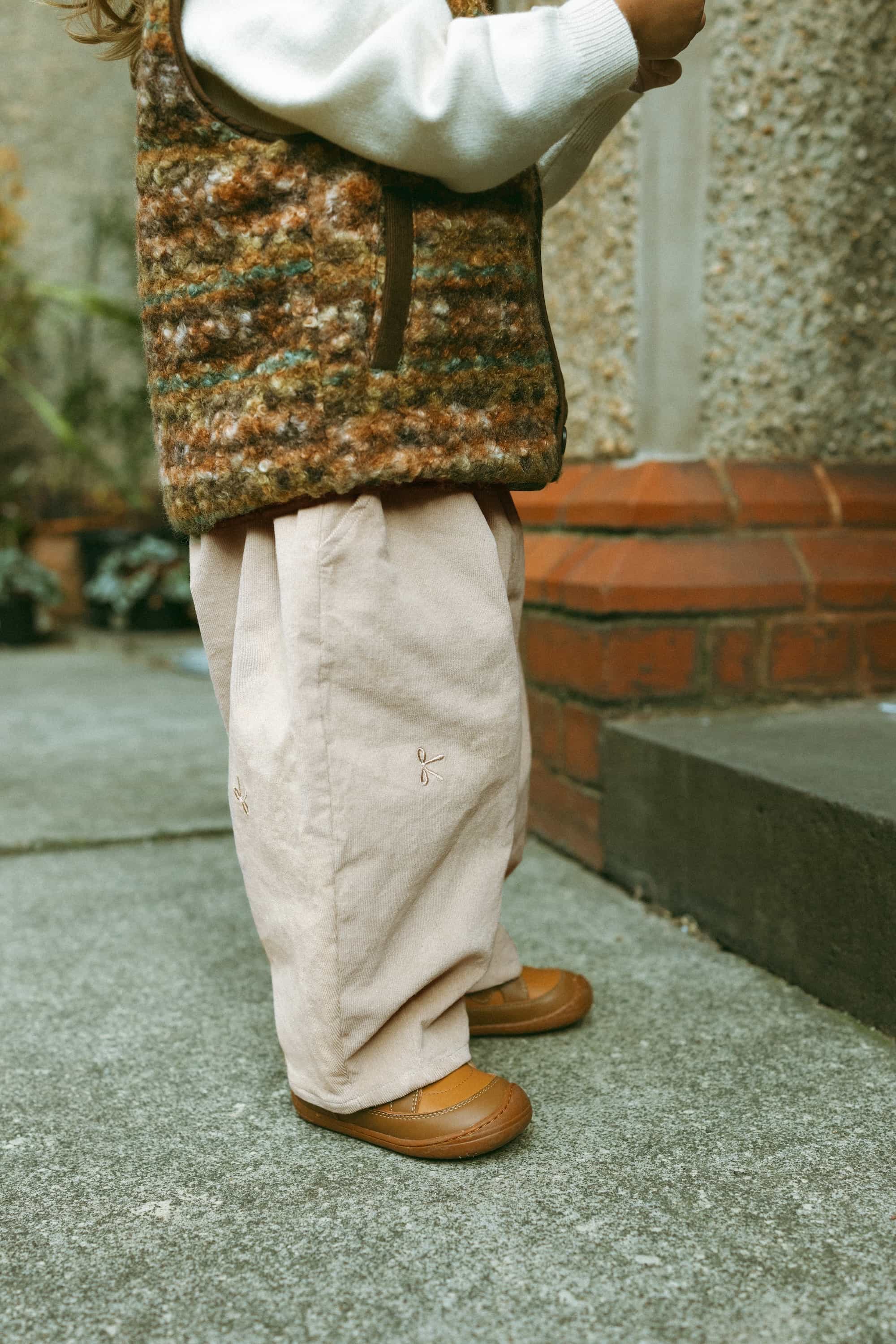 Embroidered Bow Balloon Pants Khaki - Model