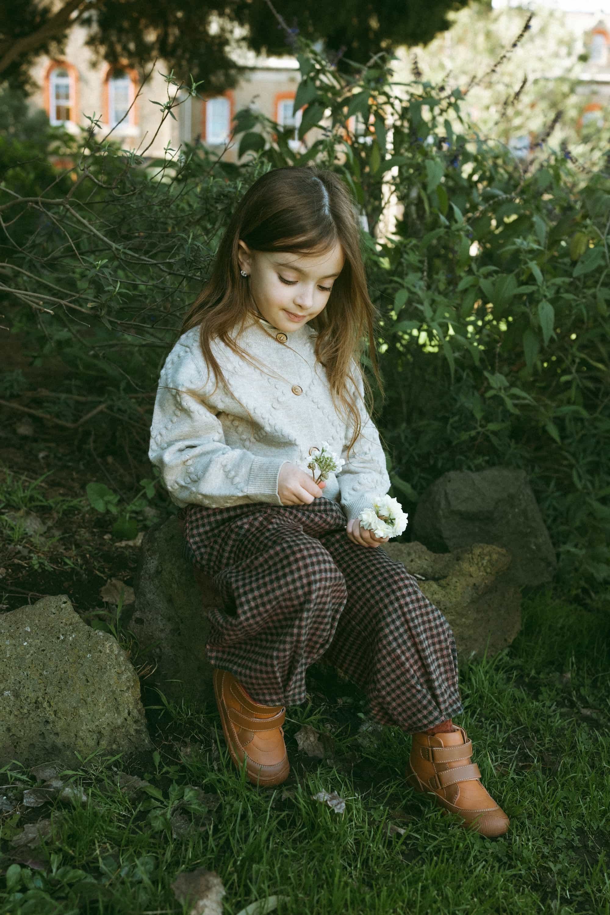 Cozy Merino Plaid Pants Brown - Model