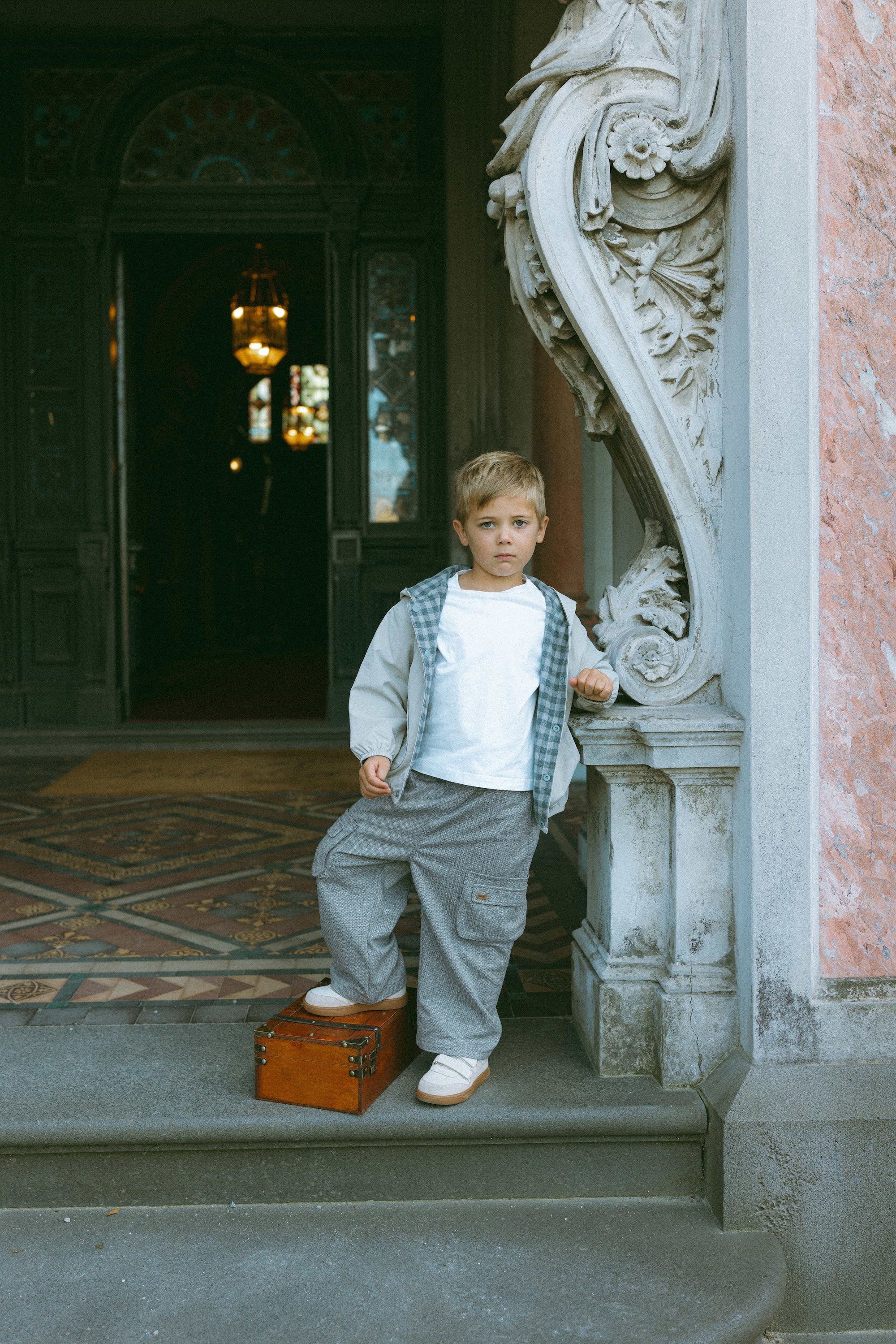 Gray Herringbone Pocket Pants Mid Gray - Model