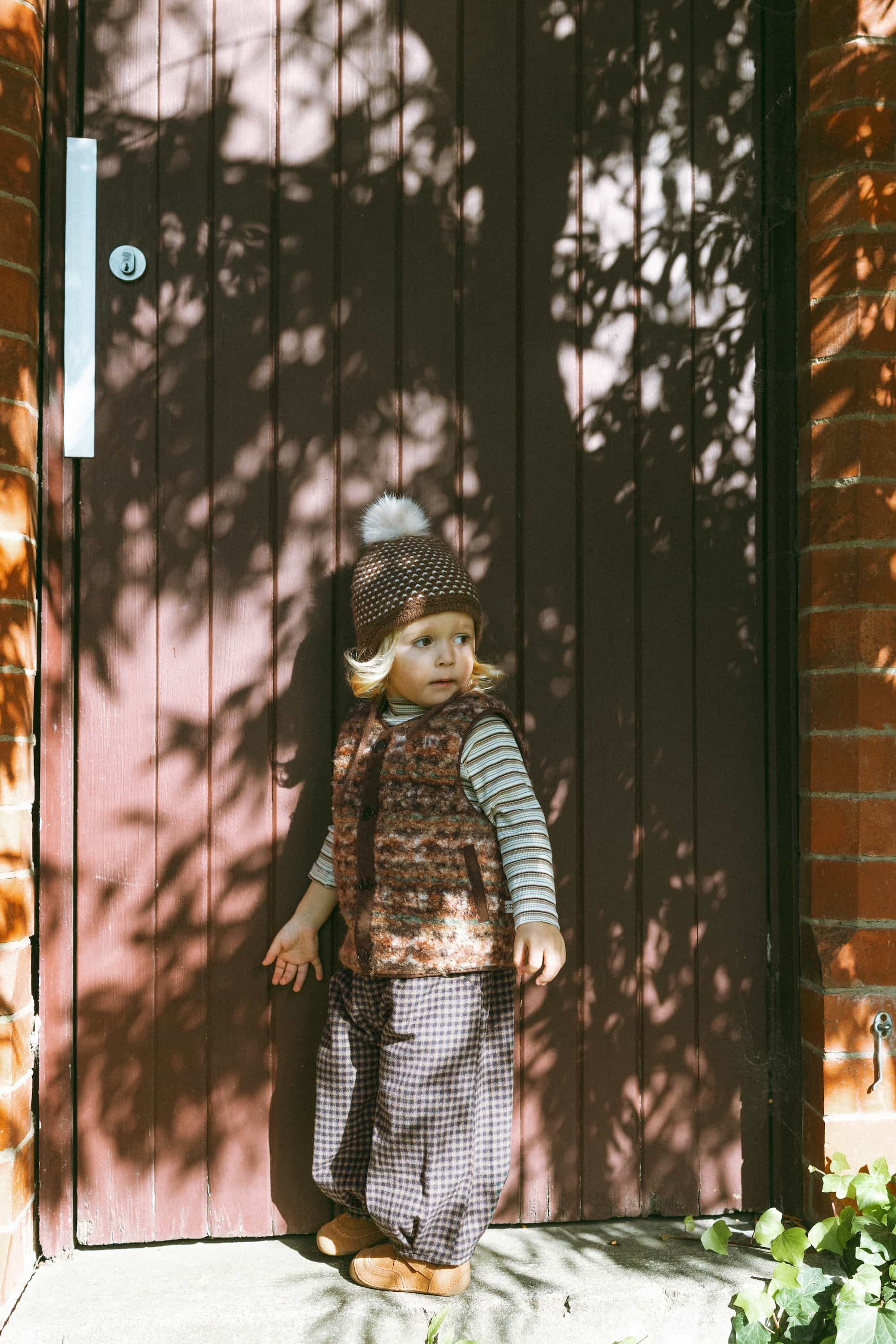 Cozy Merino Plaid Pants Brown - Model
